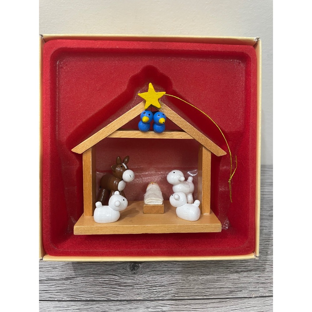Vintage 1987 Dakin Christmas Window‎ Woodpets Nativity Scene Wood Ornament